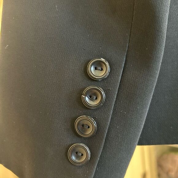 Chic Black Blazer by Petite Sophisticate, One Button Closure, Size 6 - Picture 5 of 9